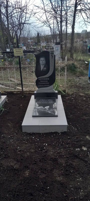 Памятник Вертикальный - Гранит  