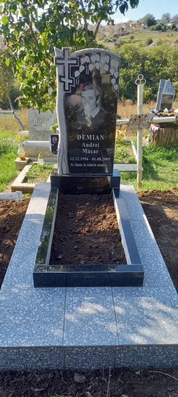 Памятник Вертикальный - Гранит