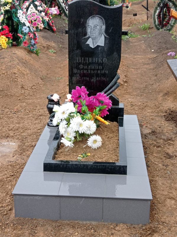Памятник Вертикальный - Гранит 