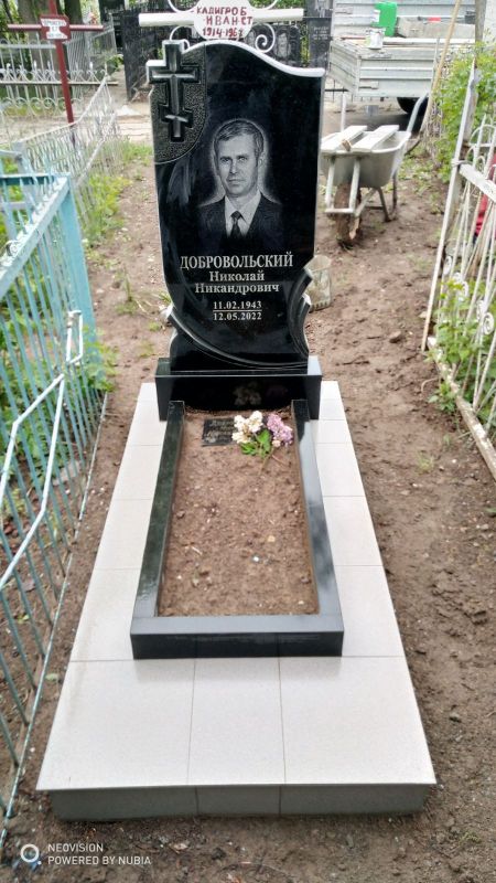 Памятник Вертикальный - Гранит 