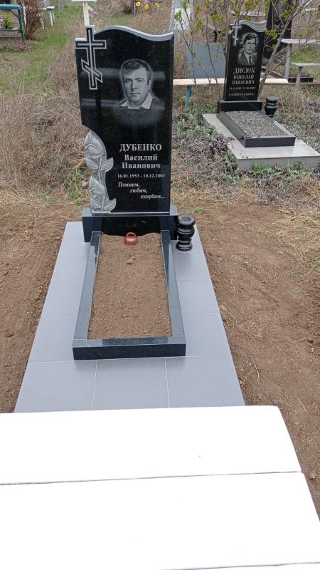 Памятник Вертикальный - Гранит 