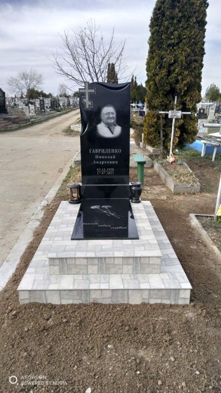 Памятник Вертикальный - Гранит 