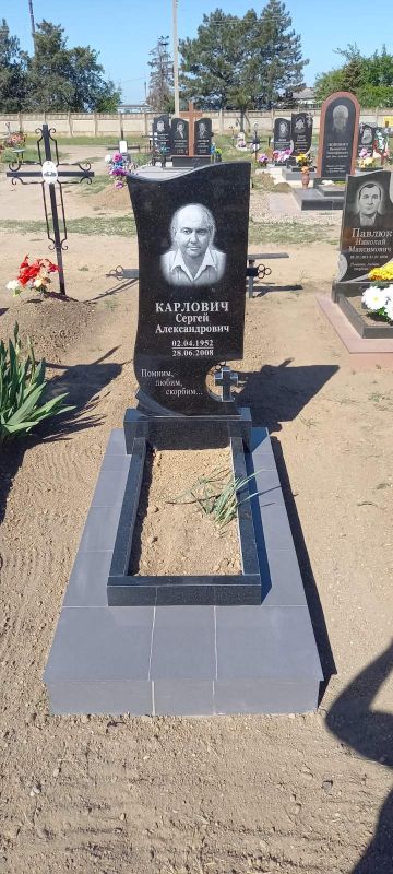 Памятник Вертикальный - Гранит 