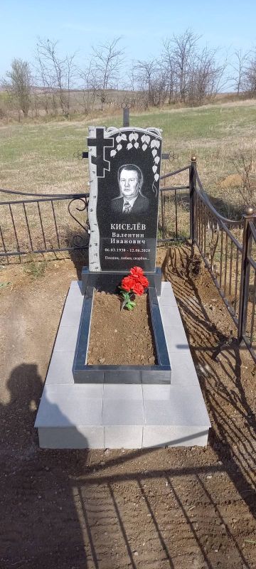 Памятник Вертикальный - Гранит