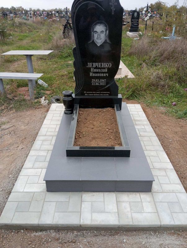 Памятник Вертикальный - Гранит 