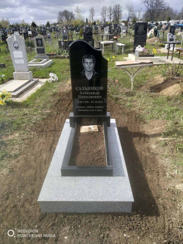 Памятник Вертикальный - Гранит 